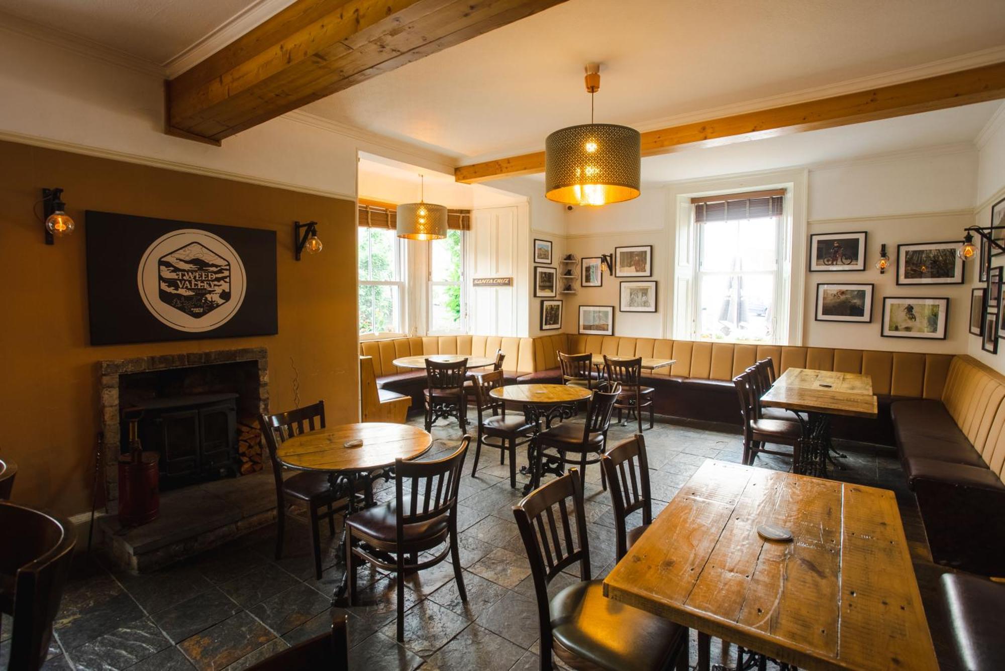 Traquair Arms Hotel Innerleithen Esterno foto
