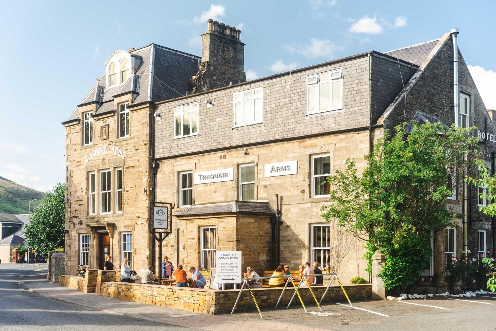 Traquair Arms Hotel Innerleithen Esterno foto
