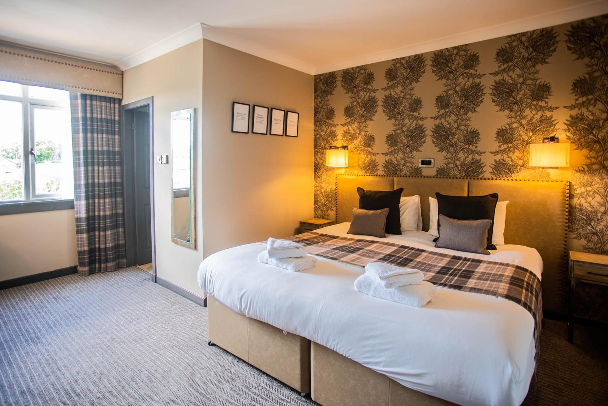 Traquair Arms Hotel Innerleithen Esterno foto