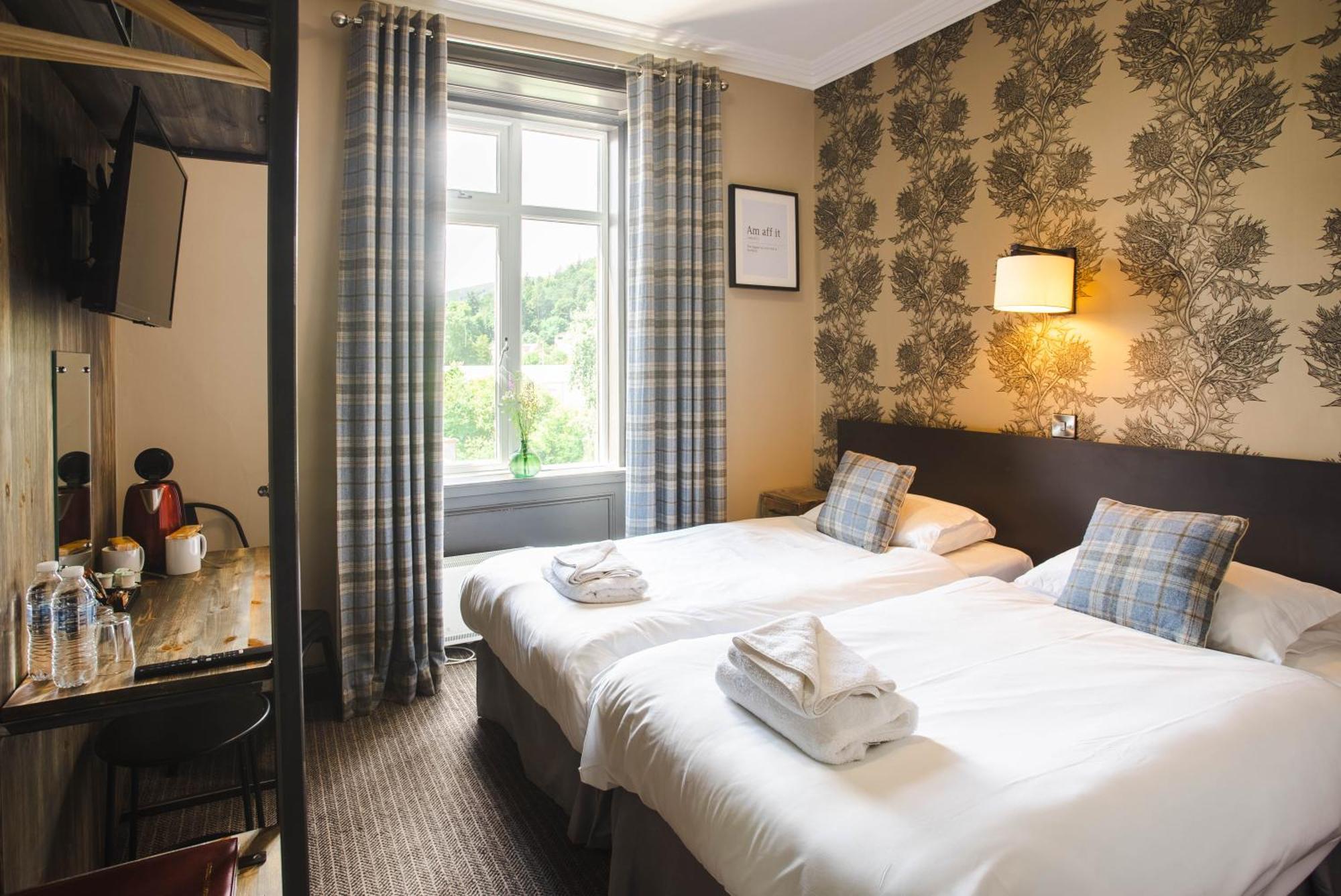 Traquair Arms Hotel Innerleithen Esterno foto