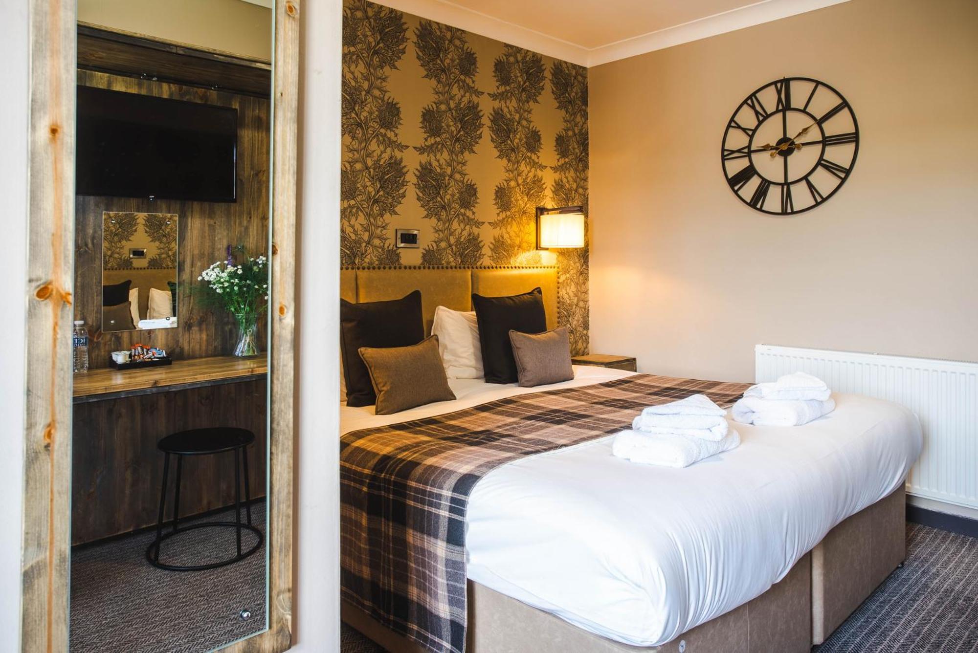 Traquair Arms Hotel Innerleithen Esterno foto