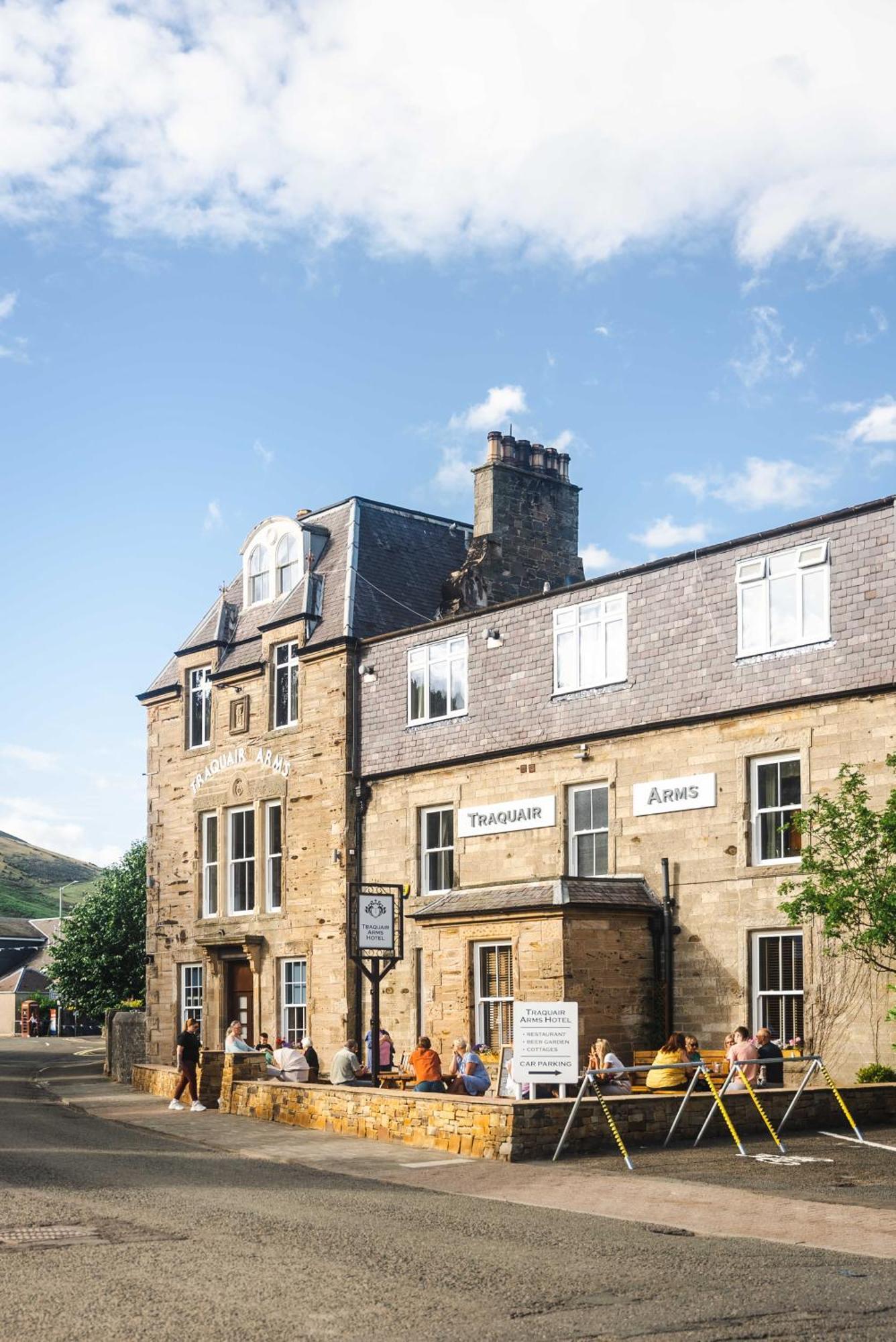 Traquair Arms Hotel Innerleithen Esterno foto